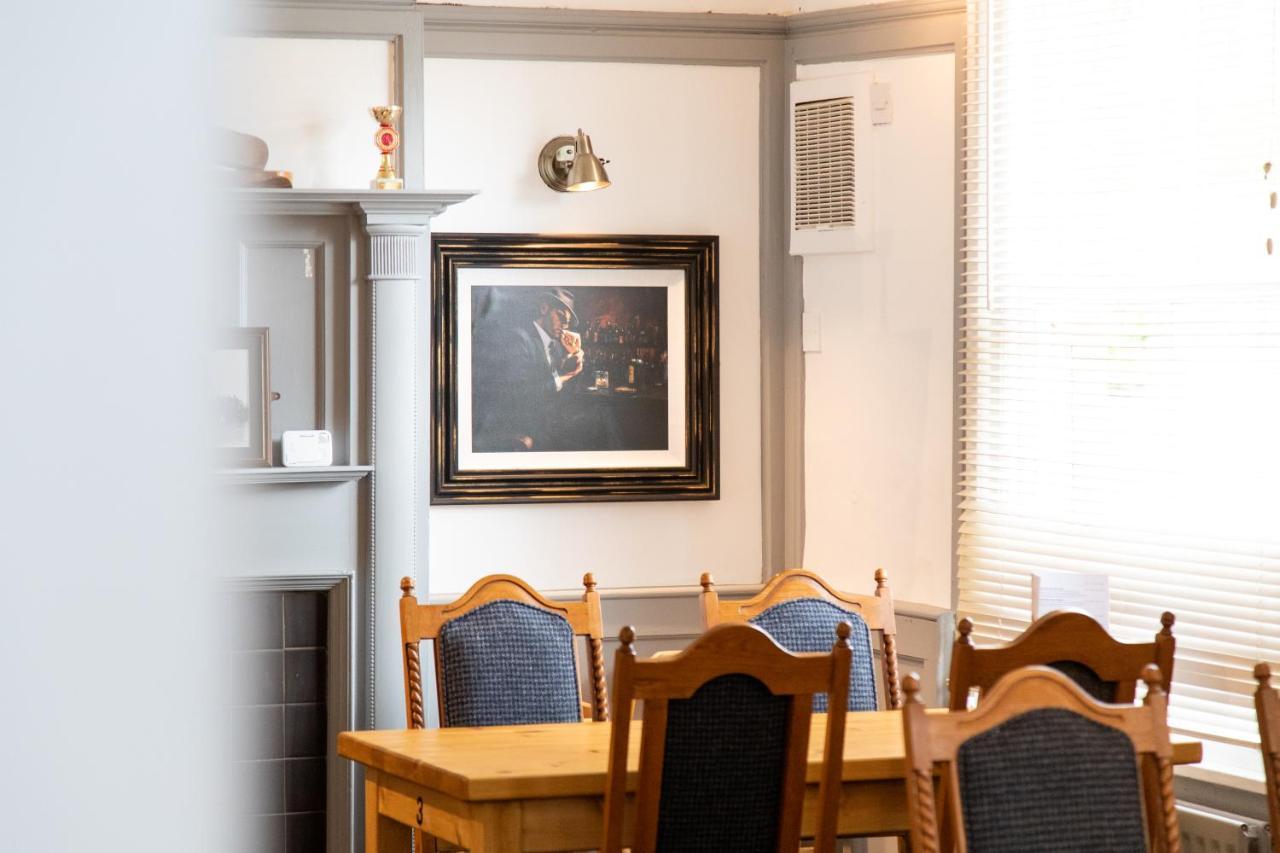 Newton Solney The Unicorn Inn מראה חיצוני תמונה
